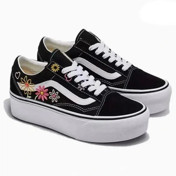 Vans Old Skool Stackform Embroidery
Black / True White Women 8.5 US - Picture 1 of 10